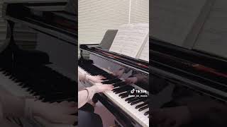 【弾いてみた】逃げ恥のサントラで1番人気の「恋 piano ver.」を弾いてみました！「エモいピアノ 映えるドラマサントラ」好評発売中🙌🏻#全音楽譜出版社 #楽譜 #おすすめ #星野源