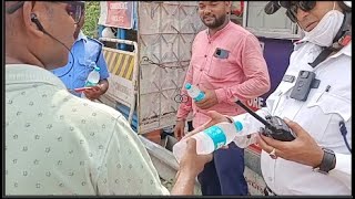 এই গরমে পুলিশ কে জলের বোতল দিলাম পুলিশ যা বললো | Helping police | Bengal Vlog