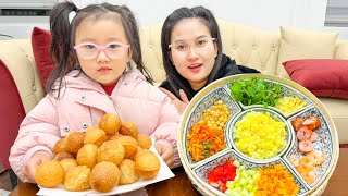 Changcady trổ tài làm bánh phồng tôm pani puri nhân các loại hoa quả , xúc xích