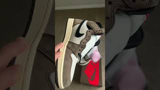 Travis Scott x Air Jordan 1 Retro High OG 'Mocha'