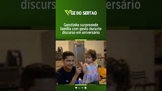 Garotinha surpreende família com gesto durante discurso em aniversário