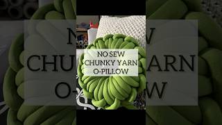 No sew chunky yarn pillow I hand knit pillow I Easy tutorial #handknitting #chunkyyarn #chunkyknit