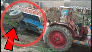 driver mistake of truly is down fall in mud of the stuck tractor is very powerful is best performnce