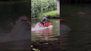 KTM 525 in the water