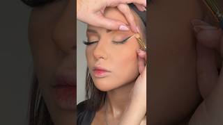 EYELINER TUTORIAL #love #liner #makeuptutorial #makeuplover #eyeliner #tiktok #makeup #beauty #hack