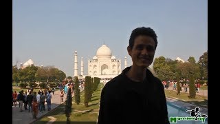 Mark Wiens Visits the Majestic Taj Mahal ताज महल and some FOOD