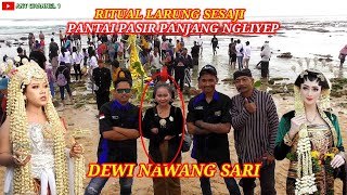 Ritual larung sesaji petik laut pantai Pasir panjang ngliyep