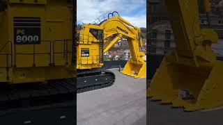 Komatsu PC 8000, Real impression of its overwhelming size.  #CEM