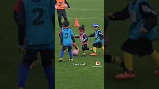 Garotinha De 4 Anos Mostra Habilidade Com A Bola|4 Years Old Shows Your Skils Playing Football