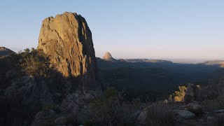 Canon Eos R5 - Crater Bluff climbing / Warrumbungle National Park | 4K