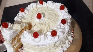 ഓവൻ ഇല്ലാതെ White Forest Cake ഉണ്ടാക്കാം/WHITE FOREST CAKE RECIPE IN MALAYALAM/Homemade white forest