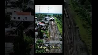 Terbang Lawan Arus Kereta Api - Stasiun Ngawi #drone #ngawi #ngawihits