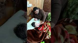 Chiku sleeping in a House Boat in Dal Lake  #kashmir #viral #kidsvideo #kids #babygirl