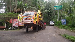 Self Loader Truck, Excavator Unloading Process from Truck