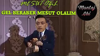 Mesut Özil şarkı söylüyor