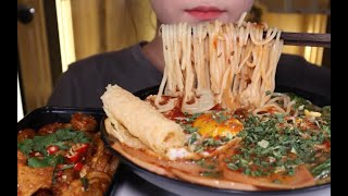 Rice Noodles In Fat Sauce || Roll Is Soaked In Soup || Foodie Hazel || Mukbang ASMR ||