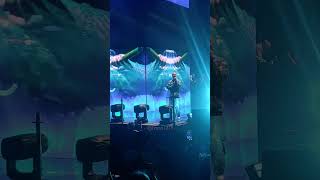 #JBalvin interpretando "AM Remix" durante el #QueBuenoVolverAVerteTour en Barcelona, España