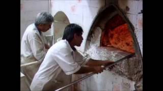 Sangak سنگک‎‎ bread factory in Shiraz شیراز‎‎, Iran