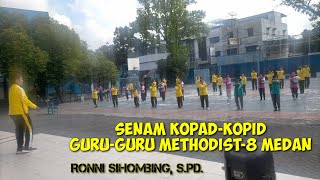 Keseruan Guru-guru Methodist 8 Medan melakukan Senam Kopad-Kopid