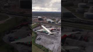 Dangerous Landing Boeing 777 #shortsviral