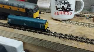 Farish n gauge class 25 dcc sound.