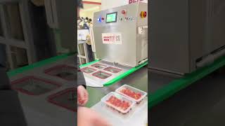 Working demonstration of rotary modified atmosphere packaging machine #packagingmachine