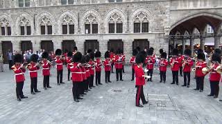 Band of the Grenadier Guards in concert op plein voor de Lakenhallen in Ieper deel  3