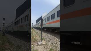 Commter Line Garut kmblu mlintas dgn tjuan akhir St.Garut..prlhan mlai mmsuki St.Cmekar..