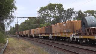 Australian Trains: Pacific National Long Island Steel Train