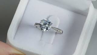 Stunning Six-Prong Round Cut Diamond Ring with Accent Stones|Elegant Jewelry Design #SixProngSetting