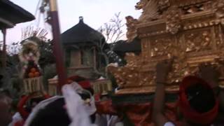 Mendak Arca Pralingga ring Puri Ubud M2U00048