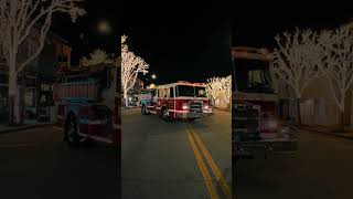 It’s #chrismastime in #fairhope ! #eonefiretrucks #southalabama #firefighterlife ##fairhopealabama