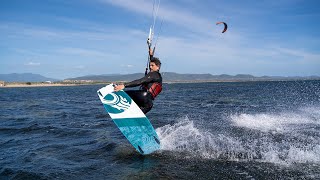 Sessione di kiteloop e board off a Porto Botte Sardegna