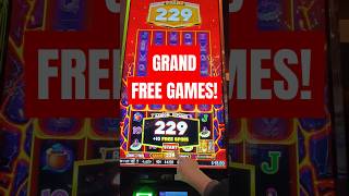 GRAND Free Games + 100,000 Ways to Win!  NEW Stack Up Reels Slot