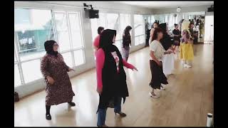 Latihan Mrs Officer Line Dance coreo Miss Metty