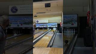 Hooking a Motiv Jackal Ambush with 2 fingers So much HOOK!! #bowling #pba #highlights