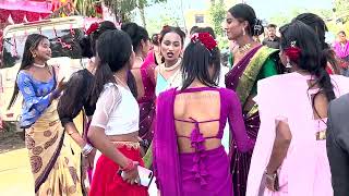 Tharu Wedding Dance In Bhoojpuri Song Choli Phaat Jaaee Re.