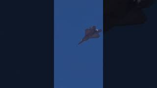 F-22 Raptor: Aerial Acrobatics and Maneuvers #usa #military #aviation