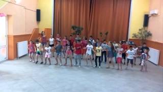 Coregrafie FlashMob Dans Popular Galati editia a IV a - Iunie 2014 - Ansamblul Plai Vanatorean