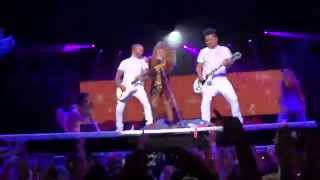 Lady Gaga - MANiCURE (artRAVE: The ARTPOP Ball Tour - Vienna Live)