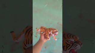 miniatur harimau kayu