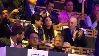 Mr. Anand Mahindra and John Abraham are enjoying the fight our stars are putting up 🙌