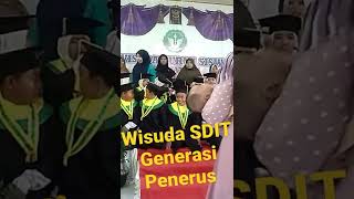 Wisuda SDIT Generasi Penerus Angkatan ke 1.