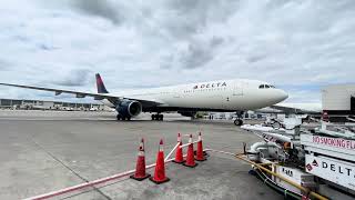 Water cannon salute, retiring Delta A330 pilot