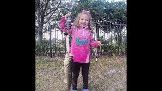 My Daughter Catches her PB - Bass Fishing Wesley Chapel, Fl in Meadow Pointe!