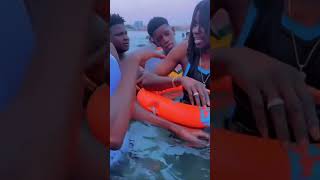 Wally Seck 2 à la plage avec ses Fun🤣🤣🤣😍#sn221Tv