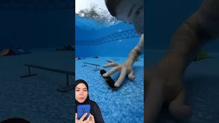 😱Main Skateboard dalam air…⁉️ #underwater #pool #swimming #funny #shortsfeed #reaction #viralvideo