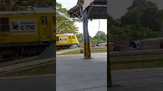 #12642 Thirukkural skipping & MSB EMU departing at Meenambakkam | Indian Railways |