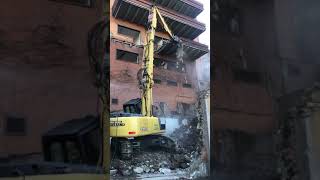 NEW HOLLAND E245C DEMOLITION #shorts