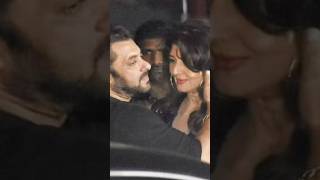 Salman khan Kiss his Ex Girlfriend Sangita bijlani#salmankhan